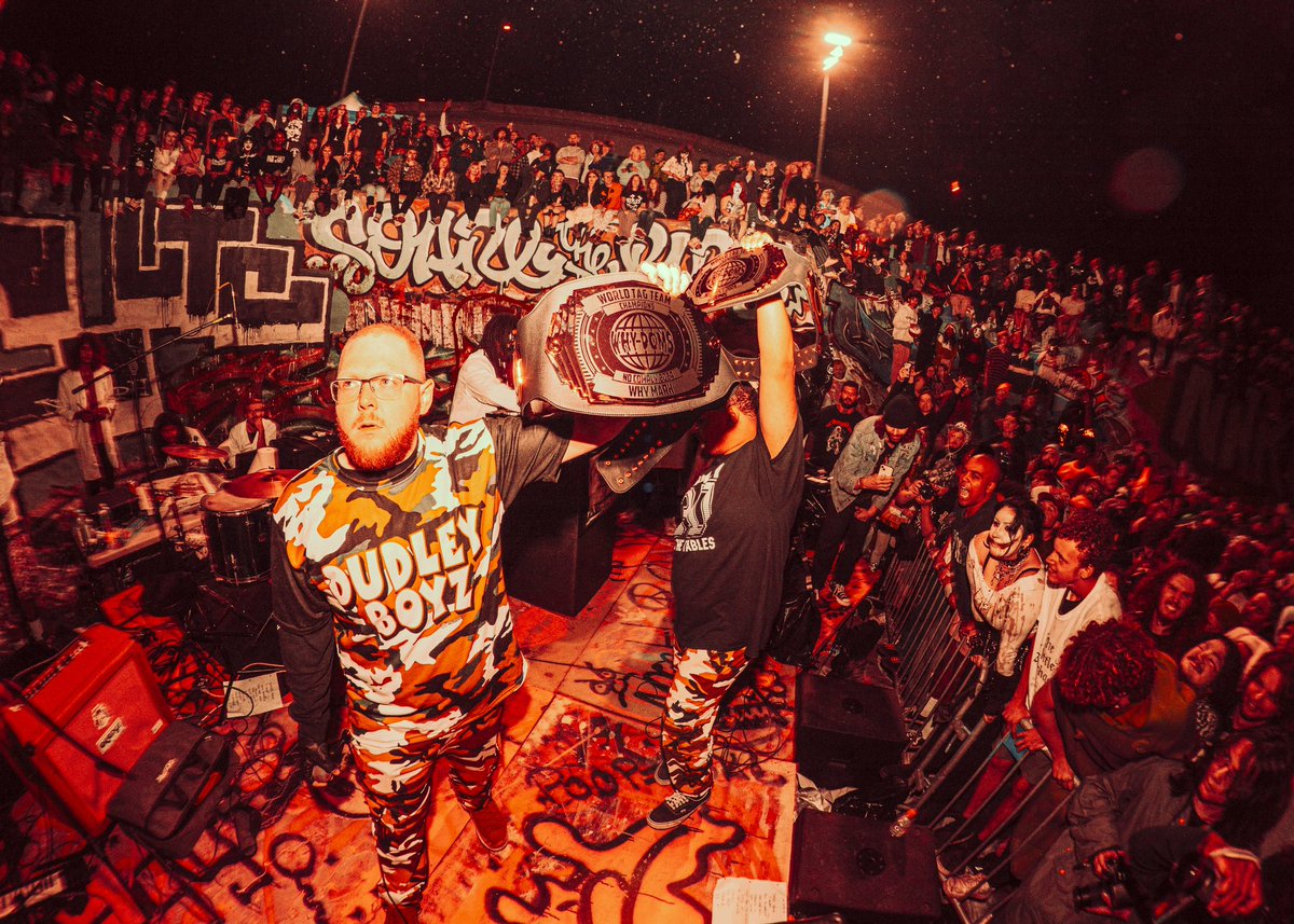 WHY DOMS tweet media