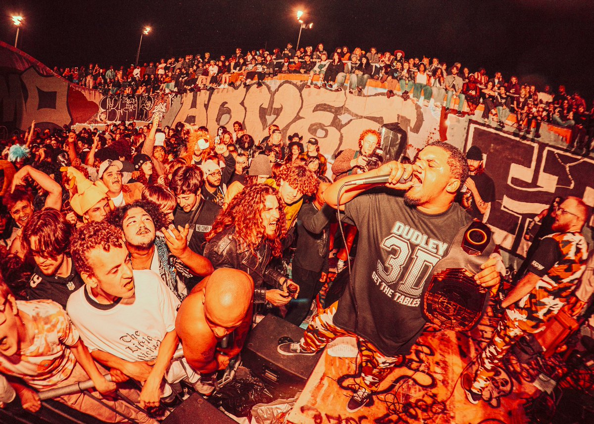 WHY DOMS tweet media