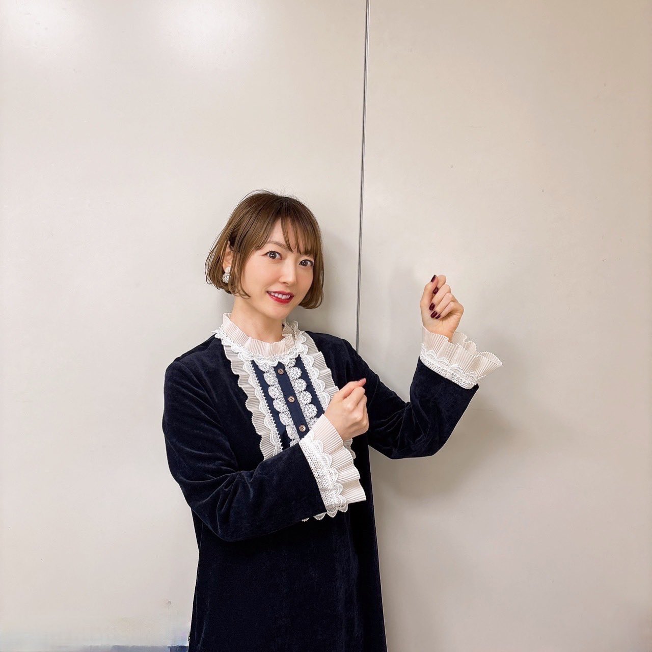 Yahoo!オークション -「花澤香菜」(サイン) の落札相場・落札価格