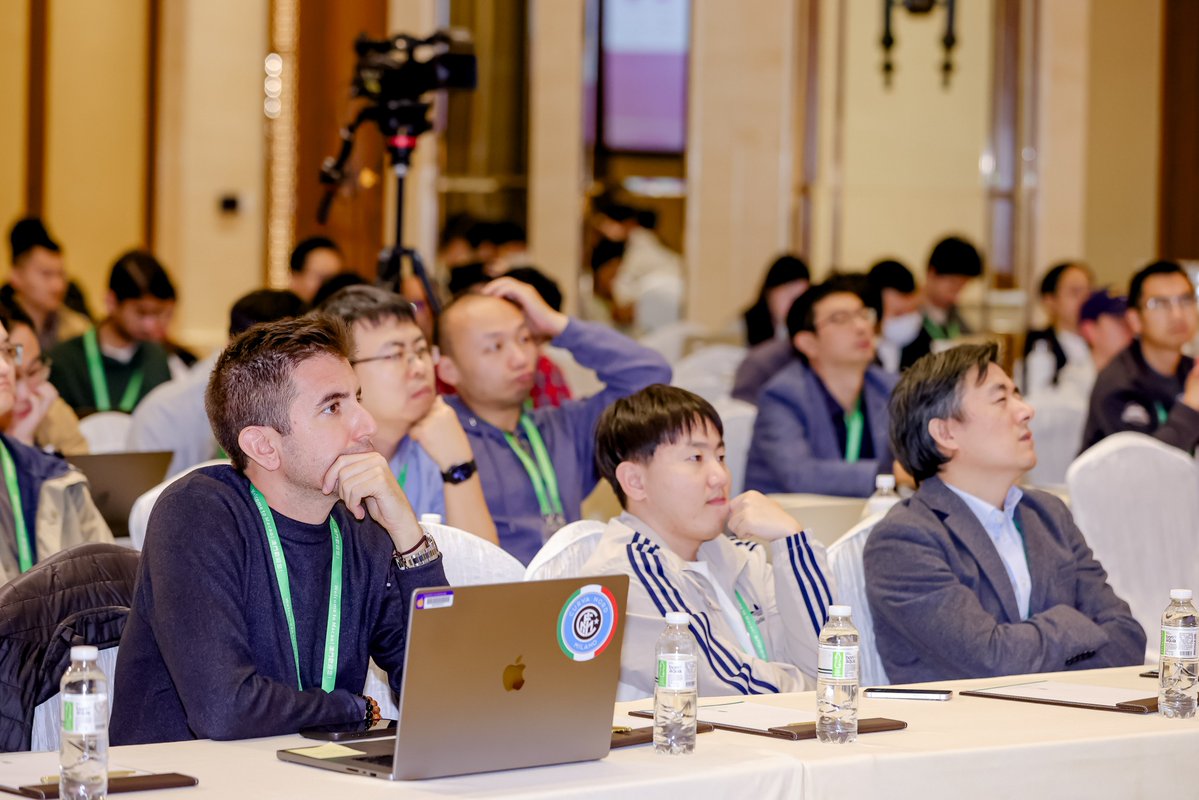 Day 1: Opening ceremony, Keynote, Poster, Welcome Reception, and Free Food! Thank you for your support and participation!
#SLT2024 #Macau