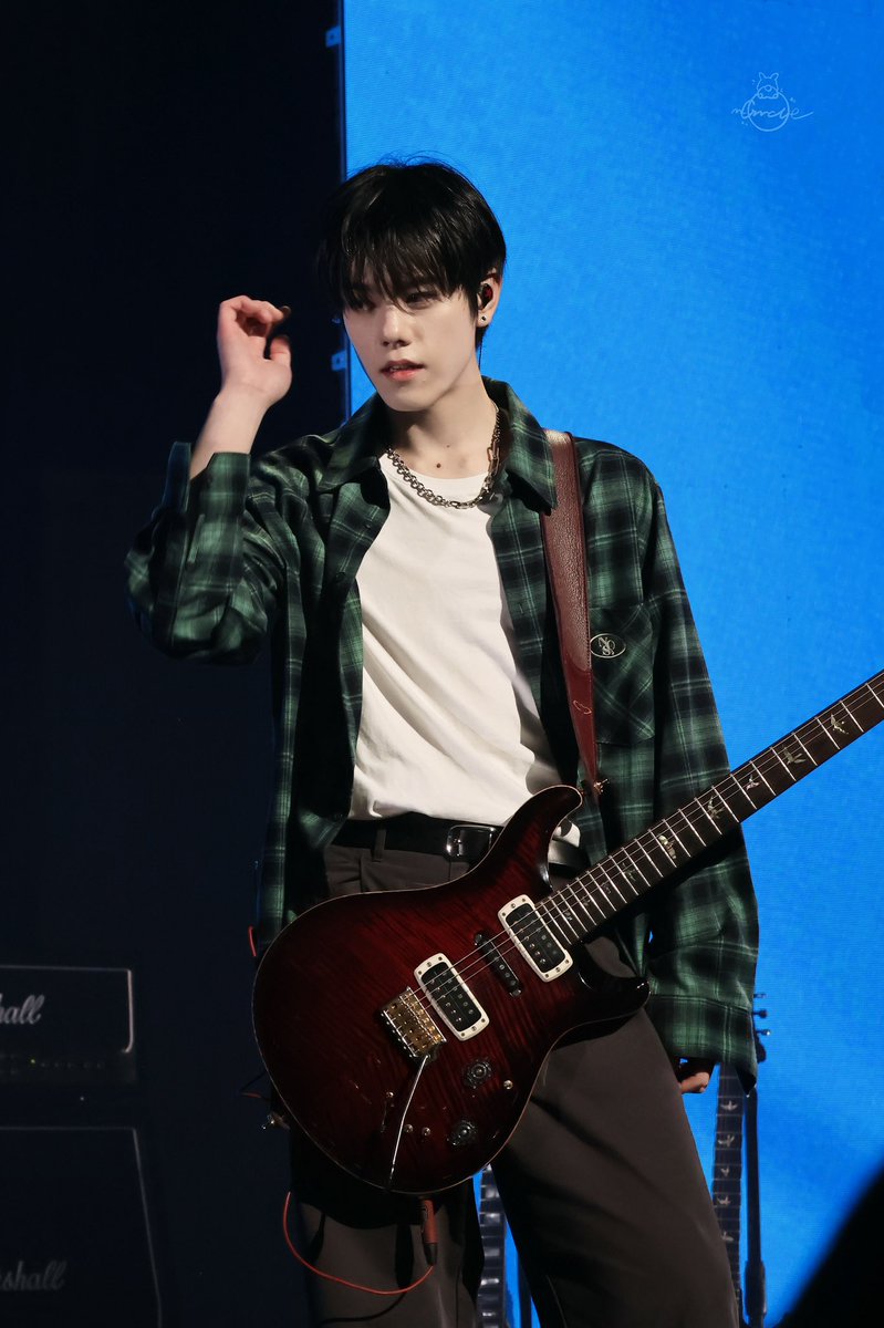 MinYueZ1's tweet photo. 241201 NFlying HIDE OUT in KL
🎸
#NFlying #NFlying_HIDE_OUT_in_KL #엔플라잉 #chahoon #차훈 https://t.co/oCJUtsHiWl