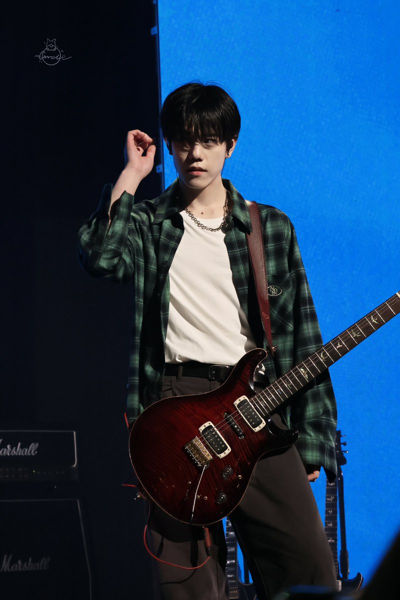 MinYueZ1's tweet photo. 241201 NFlying HIDE OUT in KL
🎸
#NFlying #NFlying_HIDE_OUT_in_KL #엔플라잉 #chahoon #차훈 https://t.co/oCJUtsHiWl