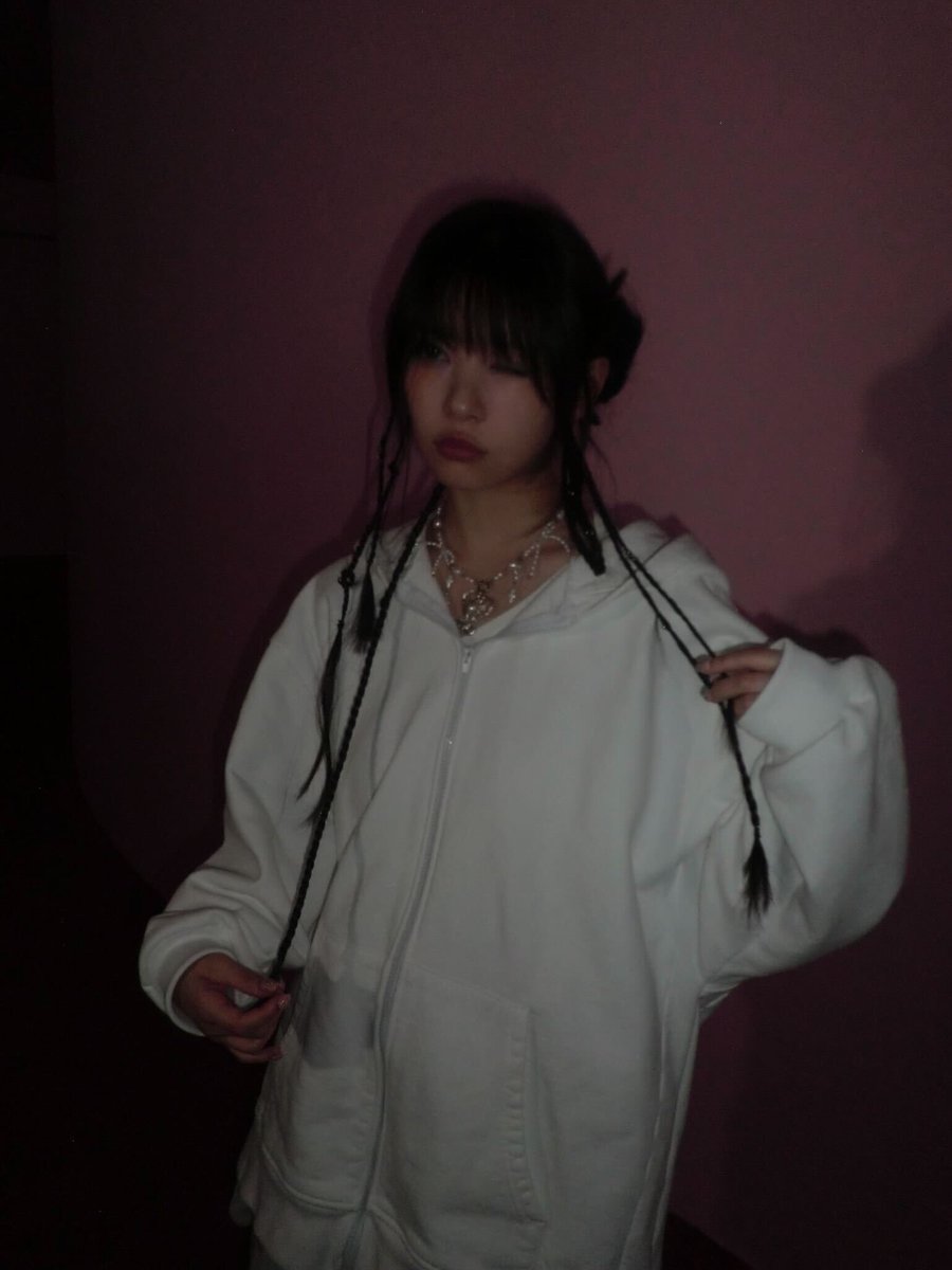ILLIT_twt's tweet photo. o,+:｡☆.*・+｡🍒 🍒 🍒 o,+:｡☆.*・+｡

#ILLIT #아일릿 #MOKA #모카 https://t.co/vSDxVNIPOy