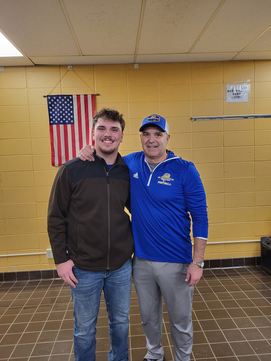 hartford_peyton's tweet image. Extremely honored to be named All-state/1st Team All-Conference Inside Linebacker and Academic All-State . This wouldn’t have been possible without my amazing teammates and Coaches! @FergusFootball @djlear5