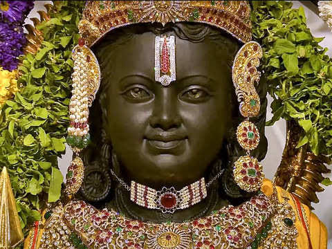 archanaayodhya's tweet photo. कमल नयन रंग श्याम है,मंद मधुर मुस्कान।
मेरे राजाराम पर,मोहित सकल जहान।।
        #जय_श्री_राम‌‌ https://t.co/VL7GopGOdc