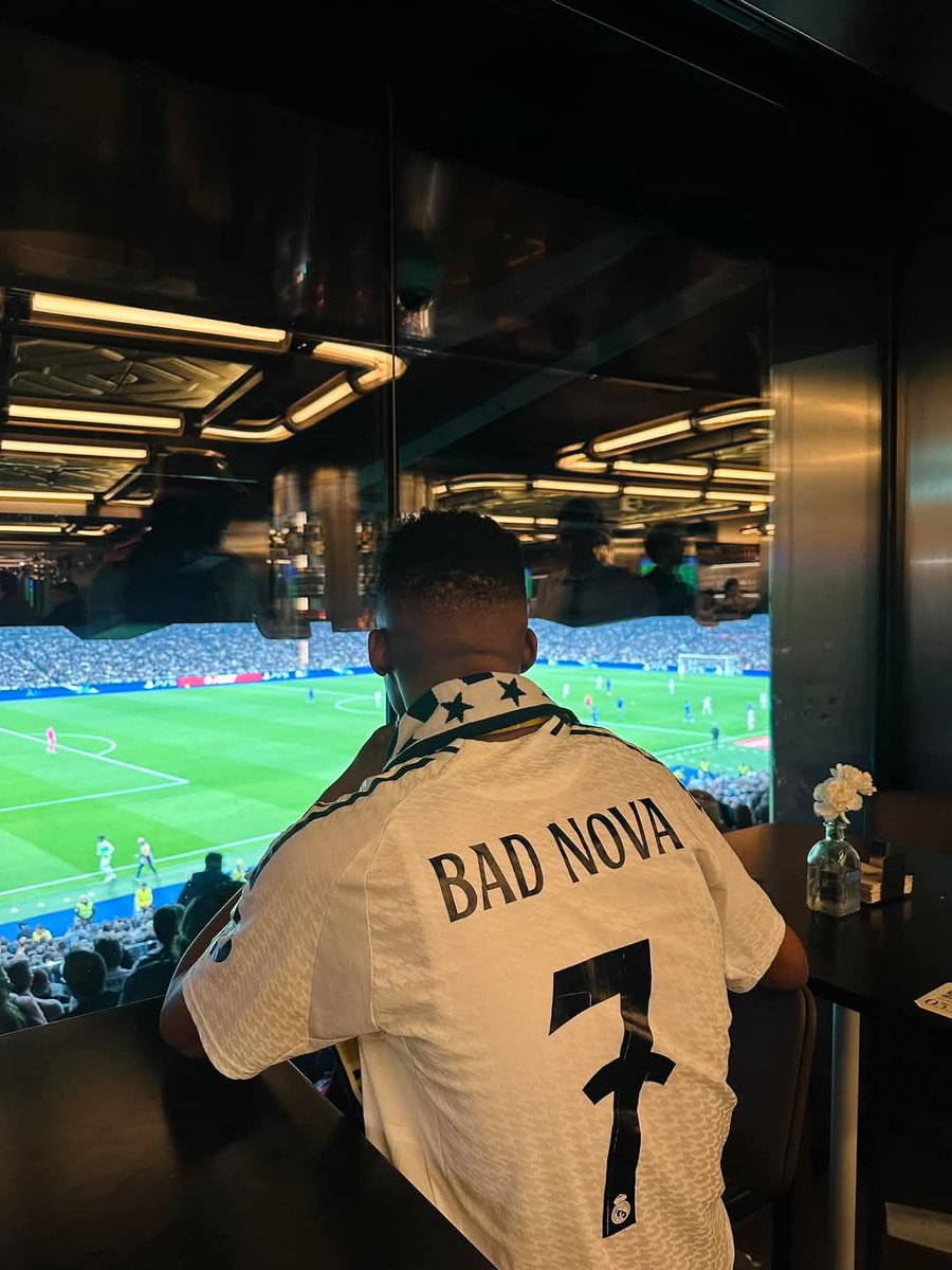 BadNovaa's tweet photo. @realmadrid #santiagobernabeu
#halamadrid #badnova https://t.co/6loTq3PEIB