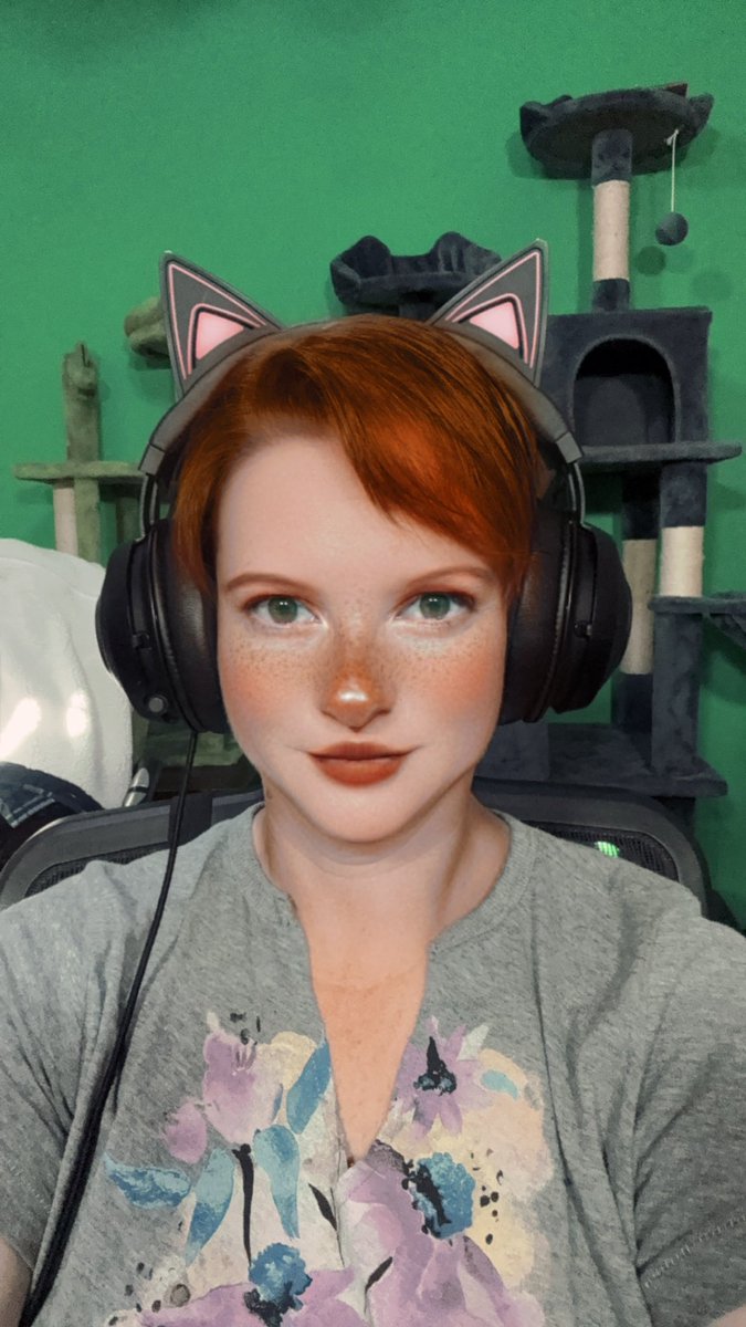 I have been thinking about a hair color change, maybe red again?! We had fun with quests and then went to visit <a href="/KattatoniaTTV/">Kattatonia</a> for some dungies, have a great week!