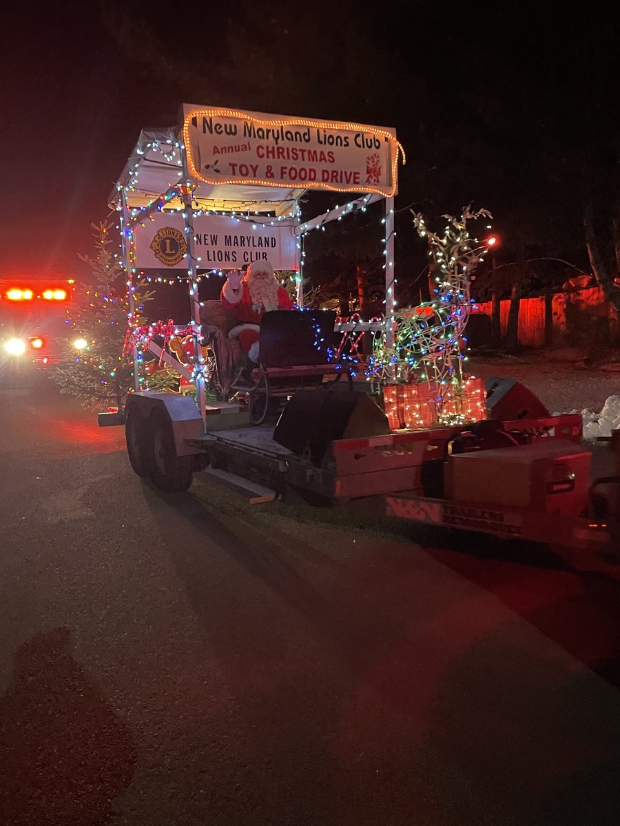 2024 New Maryland Lion’s Club food and toy drive night 1 of 4.   Santa’s busy and the residents of Springwater subdivision have been very generous again.⁦<a href="/timrs2001/">Tim Scammell 🍁</a>⁩ ⁦⁦<a href="/VLGNewMaryland/">VillageOfNewMaryland</a>⁩ ⁦@TheFwordNB⁩