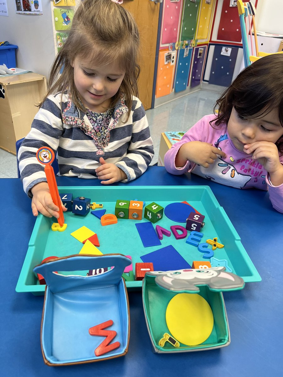 slevin_prek's tweet photo. Feed the Pet! ๐พ Our listening activity had us 'feeding' the pet with answers to fun questions about letters, shapes, and numbersโfor example, a shape with no sides! #fhleads #petstudy https://t.co/XVLPANyetZ