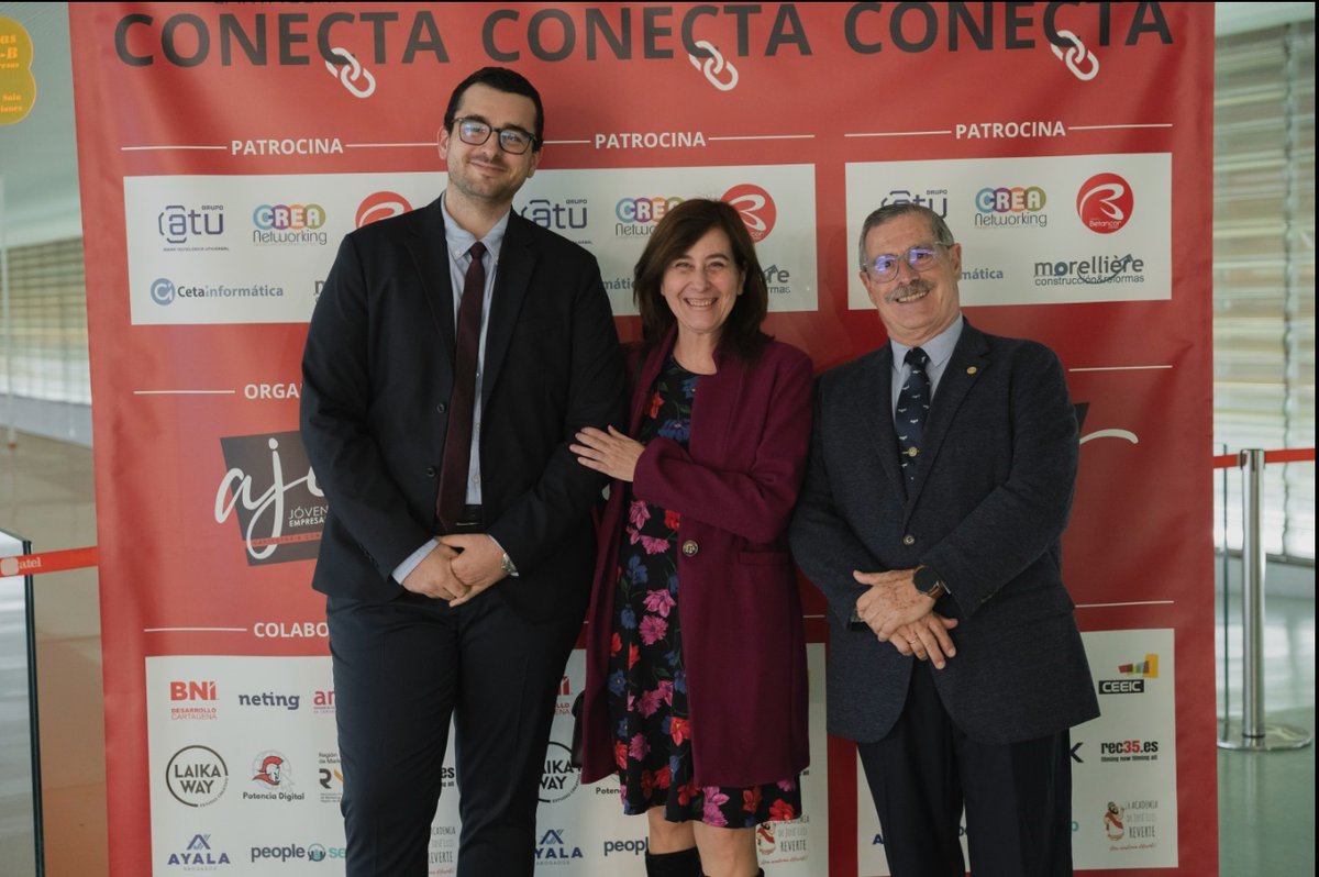 solemmartinez's tweet image. El pasado jueves asistí acompañada por @juanchu52 a las jornadas de Conecta que organizaron magníficamente @AjeCartagena, de la mano de su presidente Pablo Antonio Mario Soto, antiguo alumno de la @empresaupct al que tuve la suerte de dirigir su tfe. #megustaserprofe