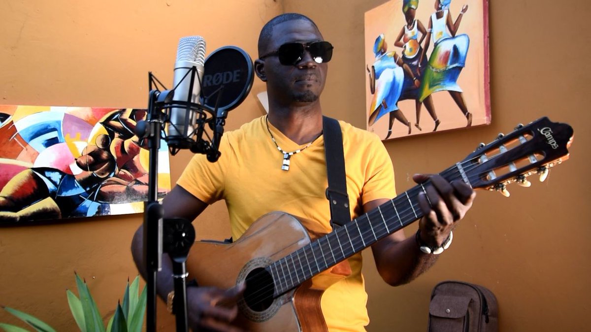 PatrickNoah1's tweet image. Hi everyone, I wish you a great week ahead. We are entering December... What would be your ideal Christmas gift? Looking forward to reading your answers in the comments.

#IdealGift #Christmas2024 #GoodVibes