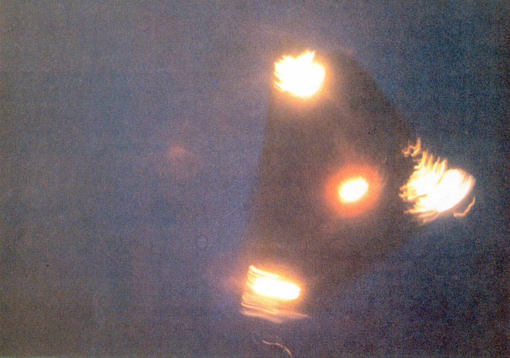YoungGun8140's tweet image. Patrick Maréchal, who took the notorious triangle photo during the 1989/90 Belgian Wave, claims that the photo is real.  #ufoX #UFOSightings #BelgianWave