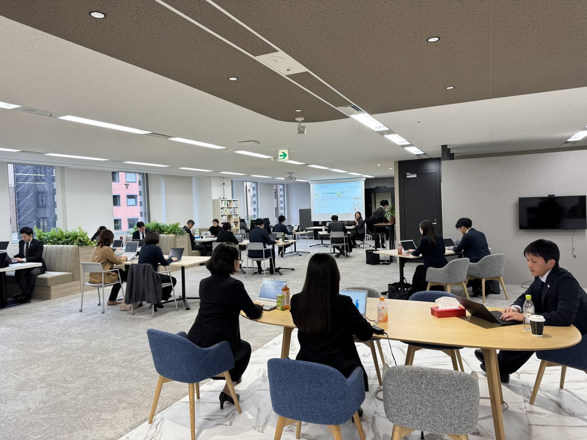 aokiachievement's tweet photo. 私が目指して来た生き方は大金持ちになることではなく、大価値持ちになる生き方だ。

どれだけ多くの人の力になれるか？
どれほど多くの人の為に尽くせるか？

奉仕する為に練達が求められる。

まず自分が持つこと。
次に与えること。

それだけ。
#100回聞いたら豊かになる話
#成功
#青木仁志
#アチーブメント
#アチーブメントテクノロジーコース
#アチーブメントテクノロジーとくべつ