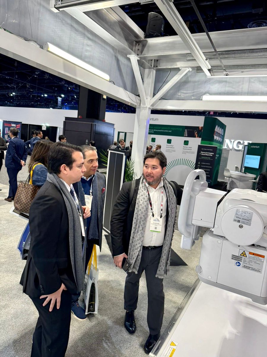 FreddyAlvarezE's tweet photo. Comenzó el #RSNA2024 en Chicago! Agradecidos de participar gracias a nuestros aliados de @Radimagen. Este congreso es clave para mantenernos a la vanguardia en tecnología y atención al paciente. ¡Increíbles expositores! https://t.co/O6ZoS0jUcz