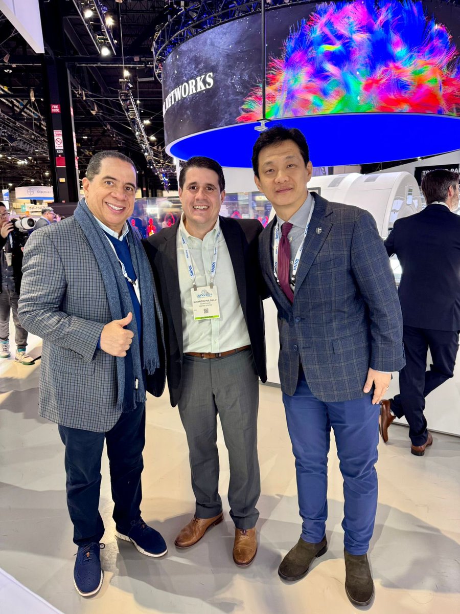 FreddyAlvarezE's tweet photo. Comenzó el #RSNA2024 en Chicago! Agradecidos de participar gracias a nuestros aliados de @Radimagen. Este congreso es clave para mantenernos a la vanguardia en tecnología y atención al paciente. ¡Increíbles expositores! https://t.co/O6ZoS0jUcz