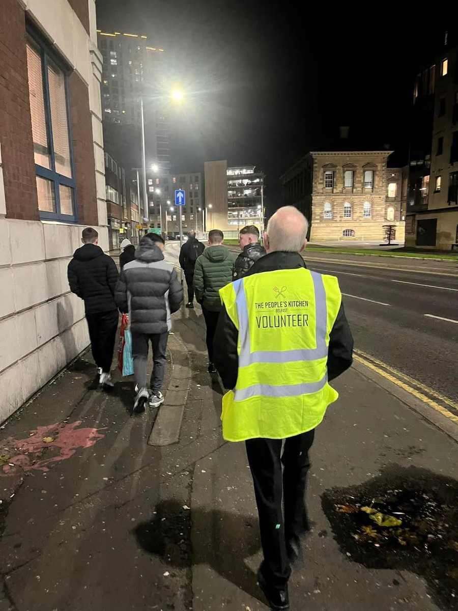 pk_belfast's tweet photo. Tonight young people from @ArdoyneYC visited services across Belfast supporting those affected by homelessness & provided support to a number of those sleeping rough.  Thanks to @ExternCharity and Reaching Out Homeless Support for their time & fantastic work.  

#Education #Awareness 
#HAW24