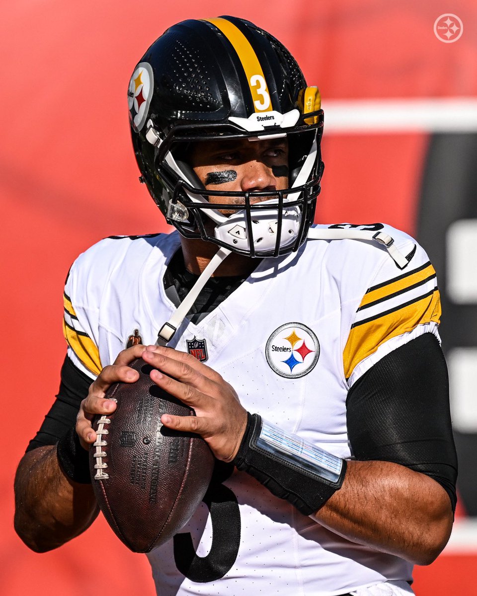 steelers's tweet photo. Vote for @DangeRussWilson for @FedEx Air Player of the Week! 

📝: https://t.co/iPrQkpkZbg https://t.co/JhajxEHuag