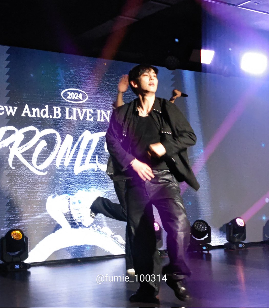 fumie_100314's tweet photo. 2024 NewAnd.B 
LIVE IN JAPAN “PROMISE” 11.30 

GUNMIN ComeBackステージ💐
パワーアップしたかっこよくてセクシーなダンス姿✨
かわいい愛嬌は変わらない30歳ゴンミンくん💜
このギャップがゴンミンの魅力🫶

#FCLIVE #NewAndBの魅力
#newandb #뉴앤비 #GUNMIN #건민 #ゴンミン @NewAnd_B https://t.co/UvpM7GAm4f