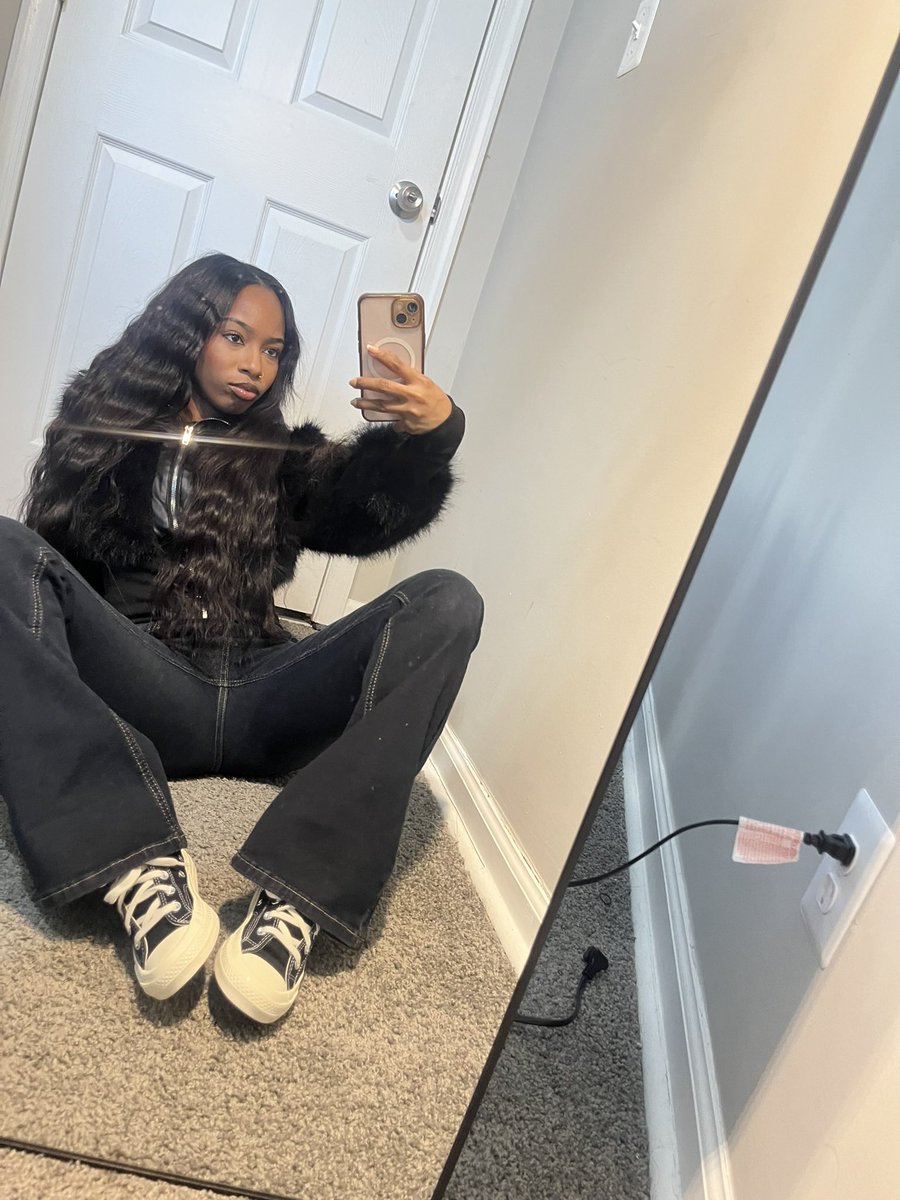 𝚓𝚊𝚢𝚋𝚎𝚊👩🏽🍼 tweet media