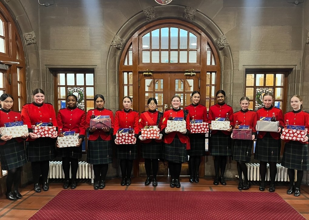 QVSchool's tweet photo. Very proud of our collaborative #IntergenerationalProject with @dunblanebb and @DementiaFriendD
Amazing to see the hampers out for delivery and spreading joy ππππ
β¨βοΈπ₯°
#Dunblane #MakeADifference https://t.co/Lb2mqyLL42