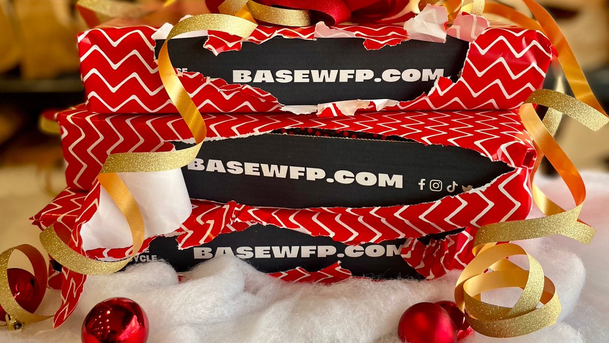 basewfp's tweet image. Well-kneaded Christmas gift ideas 💡A Base Pizza Voucher! Order online and it will come straight to your inbox 💌🍕 s.mtrbio.com/xzrdxygzbw 🎄 #christmasshopping