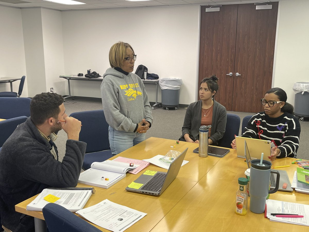 gmedina_00's tweet photo. The best part of today’s learning on lesson internalization, was watching teachers practice in front of their peers, give each other feedback and refine their lessons further! Iron sharpening iron ♥️ #teachbacks (at-bats) @kipptexas https://t.co/lKan1jRxon