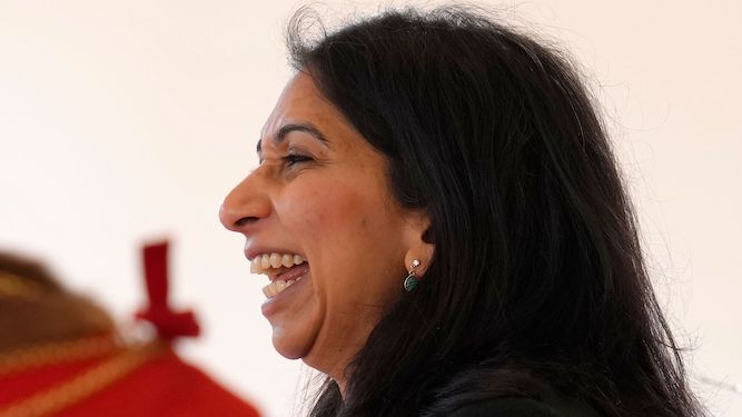 £715m spent on the Rwanda policy to achieve absolutely nothing:
£290m given to Rwanda,
£95m on detention and reception centres,
£280m on IT, staffing and legal fees.
<a href="/SuellaBraverman/">Suella Braverman MP</a> <a href="/RishiSunak/">Rishi Sunak</a> <a href="/KemiBadenoch/">Kemi Badenoch</a> <a href="/JamesCleverly/">James Cleverly🇬🇧</a> <a href="/Conservatives/">Conservatives</a> <a href="/RobertJenrick/">Robert Jenrick</a> 
84,000 were not deterred.