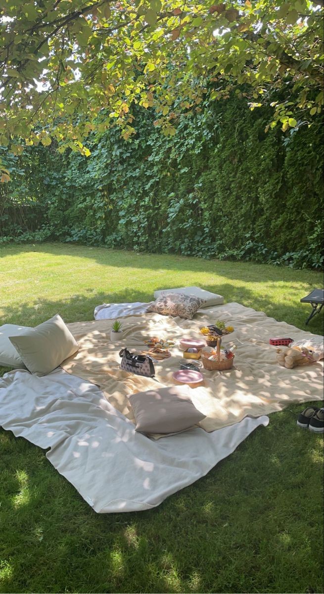 Mi amor... <a href="/Damon_arc69/">Damon 🜲</a> le voy a invitar un rico picnic...
