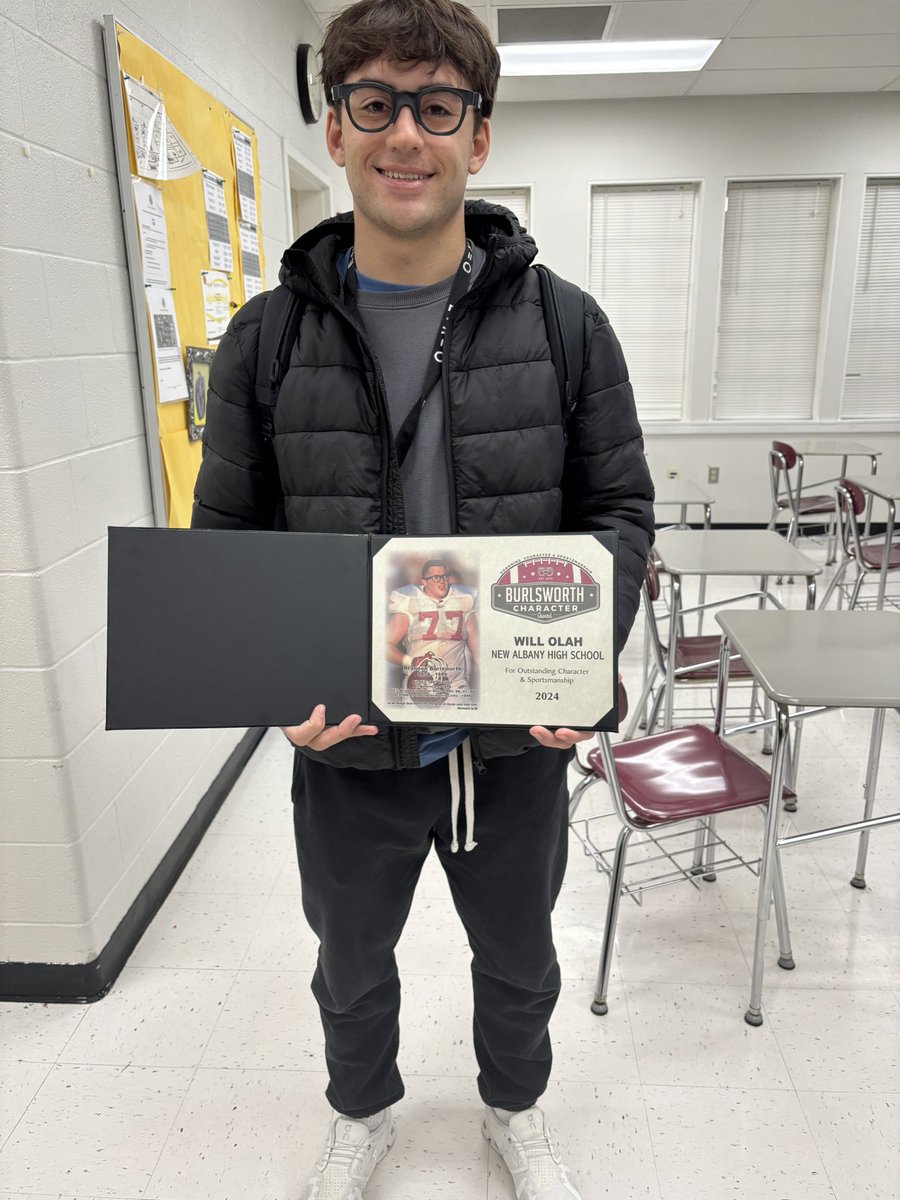 Congrats to <a href="/olah_william/">William Olah</a> on winning the Character award in remembrance of Brandon Burlsworth!  Definitely a worthy winner. If you haven’t, check out the Movie “Greater” to see the story. Thank you <a href="/Burlsworth_Fdn/">Brandon Burlsworth Foundation</a> <a href="/NewAlbanyFB/">New Albany Football</a>
