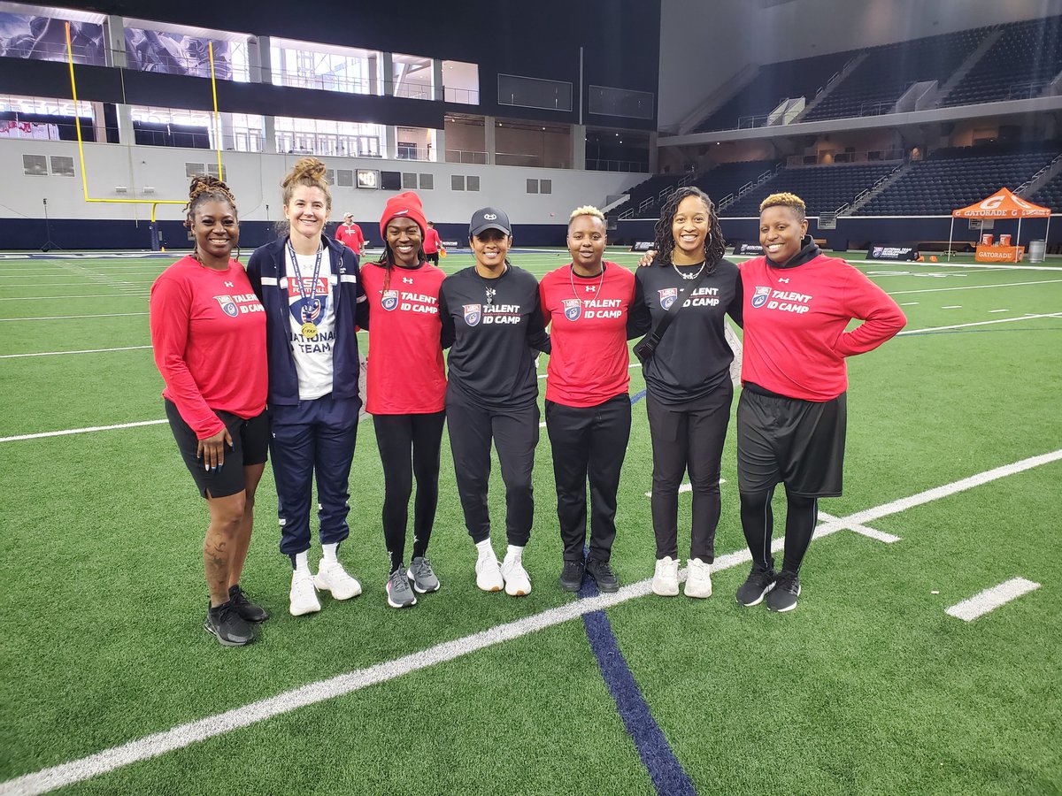 CoachDezAllen's tweet photo. I enjoyed working the USA Football Talent ID Camp Sunday with some familiar faces in women's football. The Ladies represented at The Star. It's ALSO a start to coaching in  the new GIRLS High School Flag Football League this Spring!  #USAFlagFootball #UnderArmour #DallasCowboys https://t.co/OmZt04P9To