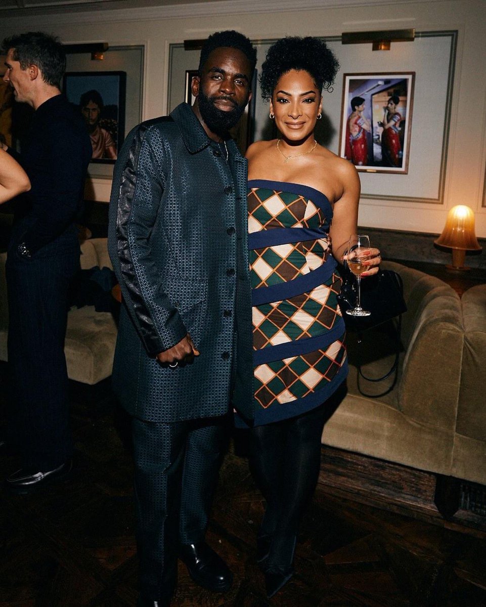 JimmyAkingbola's tweet photo. Last Night, we celebrated @britishvogue fifth anniversary of #ForcesForChange.
🕴🏾Suit: @ahluwalia @priya.ahluwalia1
📸 Arrivals by: @jedcullenphoto for @davebenett
📸 Party by: @sofi.adams.photo
🤝 Partners: @bmwuk @ebay_uk @nike https://t.co/Q5F2HxQpir