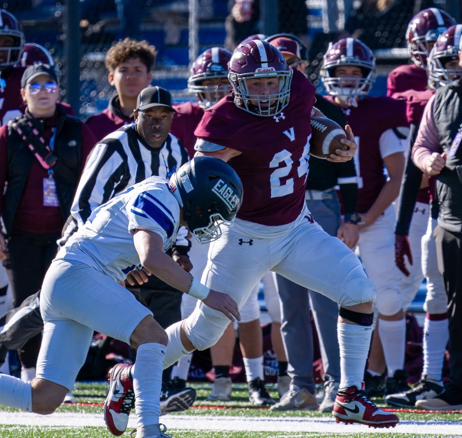 ValhallaNYFB's tweet photo. Congratulations to Sophomore RB/LB Luke Foisset for being named Section One Underclassman of the Year by @FaMSportsVF for Class C/D. https://t.co/pRbLST6oQe