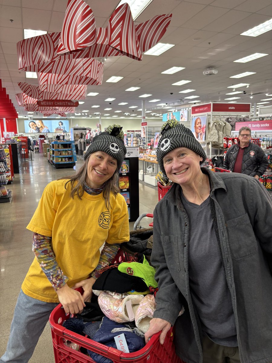 MplsFirefighter's tweet photo. Local 82 Elves working with Local 82 Charities earlier today to purchase toys to be donated to Minneapolis American Indian Center (MAIC). Thank you Quarry Target for hosting us! #iaff #MplsFirefighters #givingback https://t.co/qqpQfx78Ub