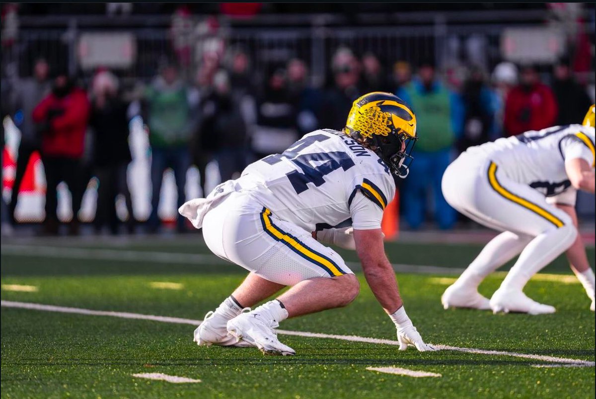 Fullbacks belong in the 3-point. 

#LongLiveTheFullback 🏴‍☠️