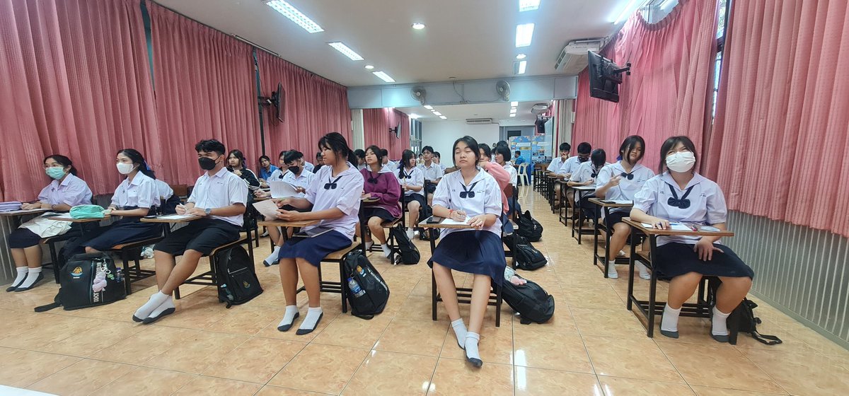 aonSeetakul's tweet photo. ภาพเก็บตก ภาพบันทึกวันที่14พ.ย 2567 พิธีเปิดติวธรรมศึกษาชั้นเอกระดับมัธยมโรงเรียนวัดไร่ขิง นครปฐม
 #ค่ายคุณธรรม ค่ายคุณธรรมจริยธรรม
#โรงเรียน
#ครู
#ทุกคน https://t.co/0MhGjN7MXS