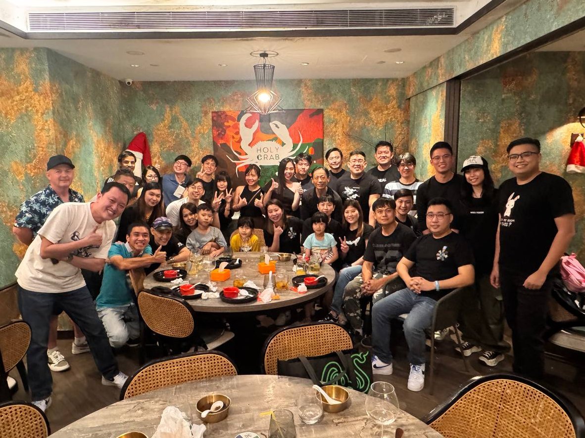 Kickstarted the month of celebration with some of my fav people #eoyparty #sandfam <a href="/TheSandboxSEA/">The Sandbox SEA</a> <a href="/TheSandboxGame/">The Sandbox</a> <a href="/georgewong/">DA:WEN</a>  <a href="/TheHiddenWalls/">The Hidden Walls</a> <a href="/Backspace_EX/">SteveC 🐧✳️</a>  <a href="/SandCastlerSG/">SandCastler</a> <a href="/Jimmynakapie/">Pinkie🔴Pie🔴Jim🧞‍♀️| ᛤ 🐭🕉</a> <a href="/Xeer/">Xeer</a> 

Super thankful for this community for supporting the growth of TSB in Singapore and