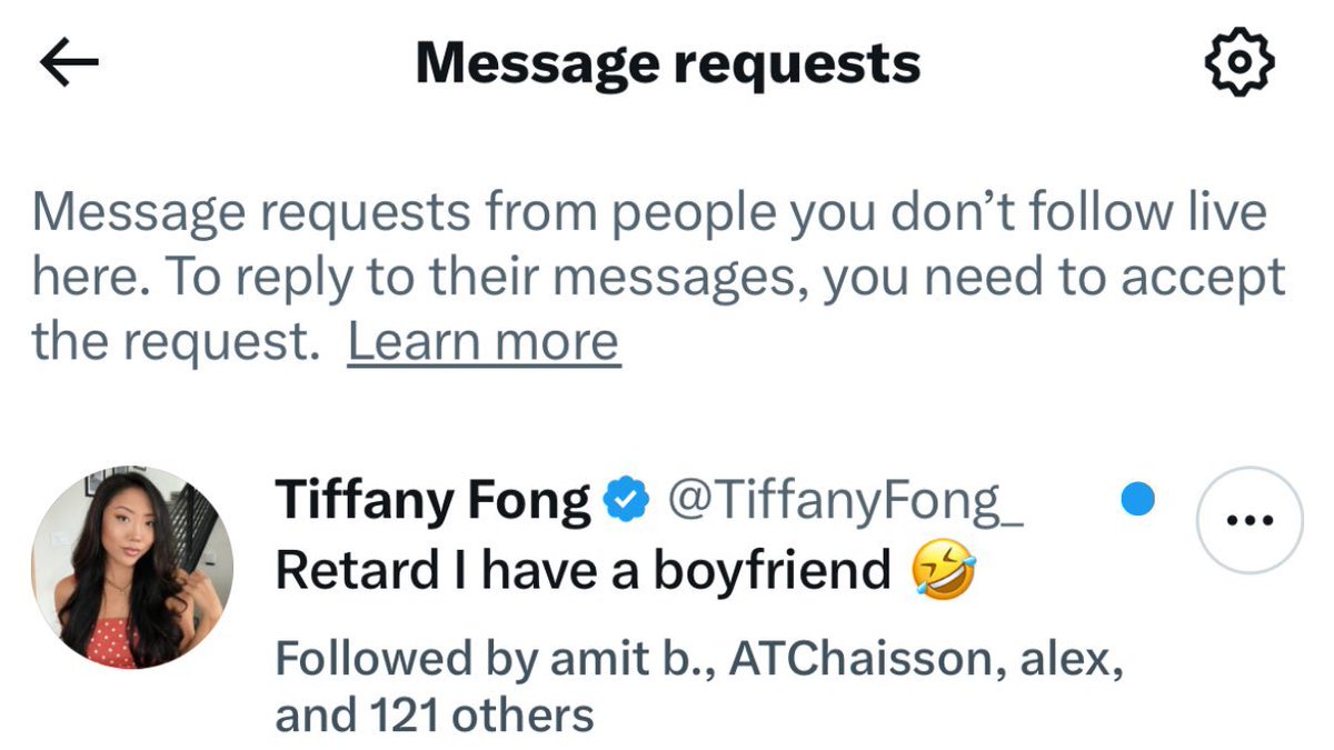 Elon马斯克为什么取关了在X上月入几万U的Tiffany Fong ? 原因找到了😂 看下图另外一个八卦的说法是路边社@