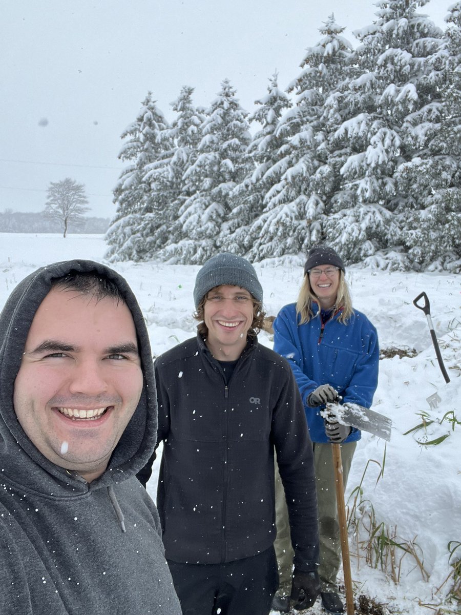 JoshMosiondz's tweet photo. A little snow won’t stop us! The last planting date of 2024 is in for the garlic planting + cover cropping trial @TravisCranmer @StephVickers17 @ONgrownGarlic #ontag https://t.co/DH6PSzNymr