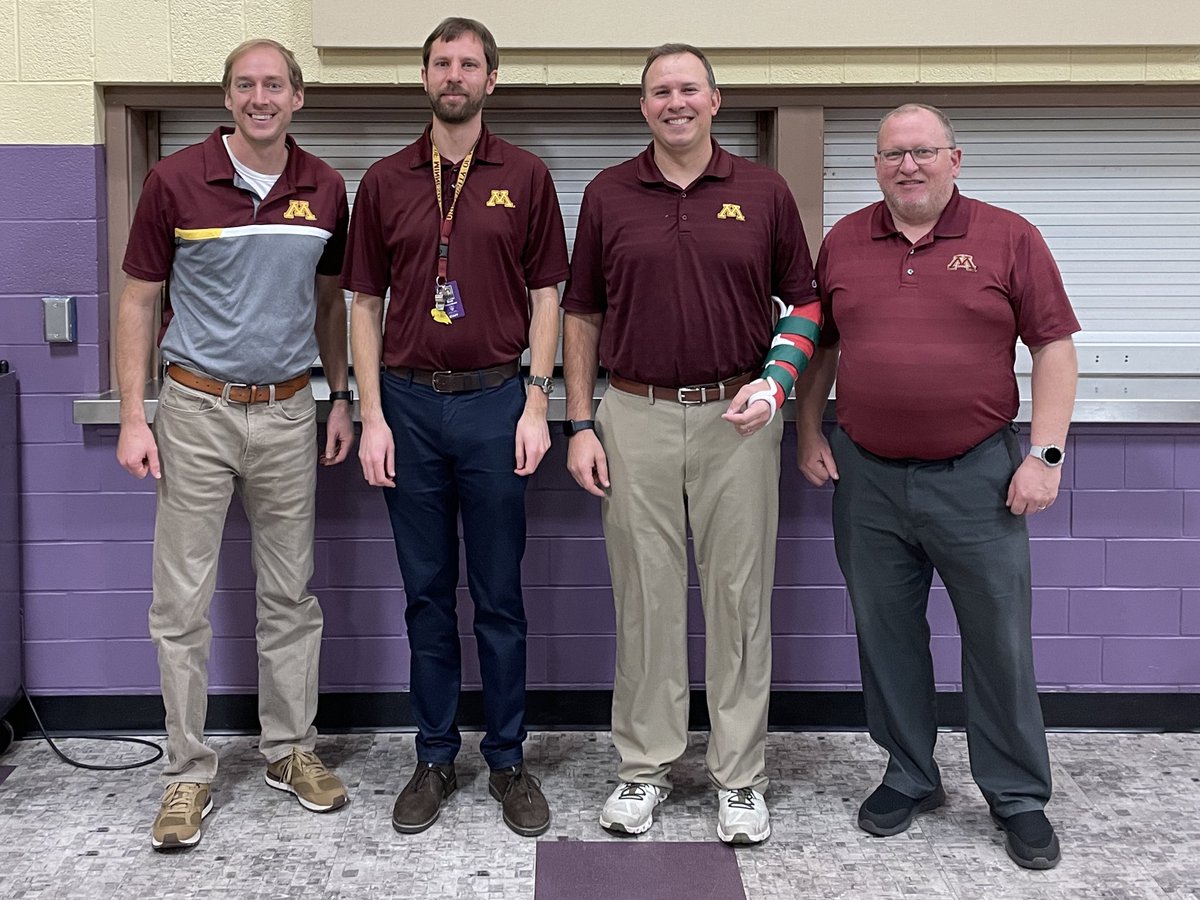 Maroon Monday at St. Pius X School  celebrating a Golden Gopher victory over Wisconsin 🪓 🏈 <a href="/GopherFootball/">Minnesota Football</a> <a href="/Gaardsy/">Justin Gaard</a> #SkiUMah