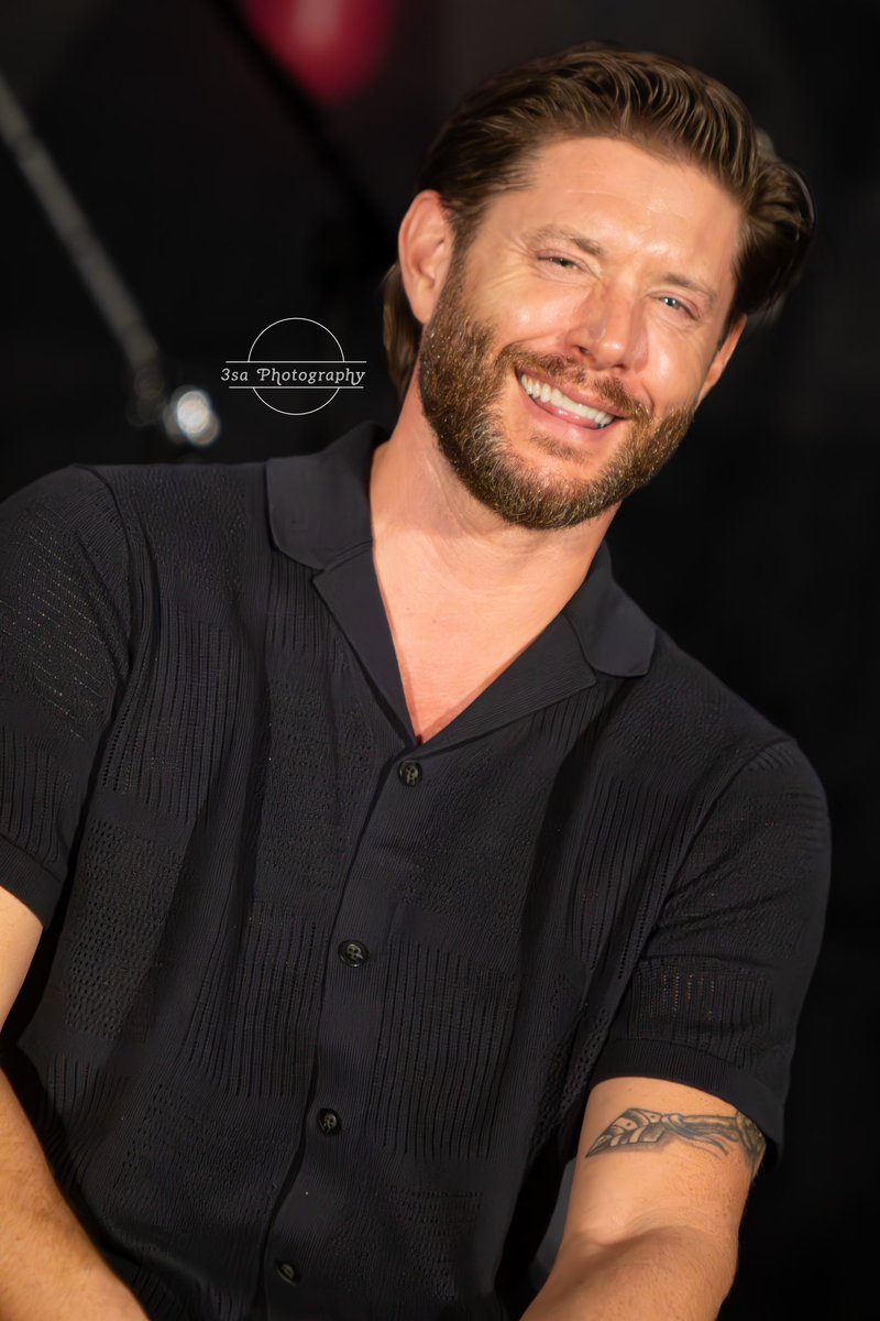 3saPhotography's tweet photo. A little blurry, but love that smile
Good night #AcklesNation
Jensen Ackles
Indy 2024
#SPNIndy
#SPNFamily https://t.co/jVEouLsLes