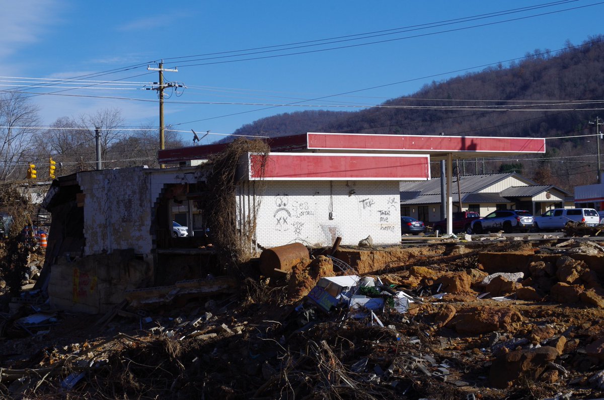 LILY (@llilyalexander) on Twitter photo Two months after it hit, I photographed Hurricane Helene’s lingering impact on Western North Carolina for the <a href="/DailyLobo/">Daily Lobo</a> environmental photo issue. This one is very close to my heart. Two months after it hit, I photographed Hurricane Helene’s lingering impact on Western North Carolina for the <a href="/DailyLobo/">Daily Lobo</a> environmental photo issue. This one is very close to my heart.