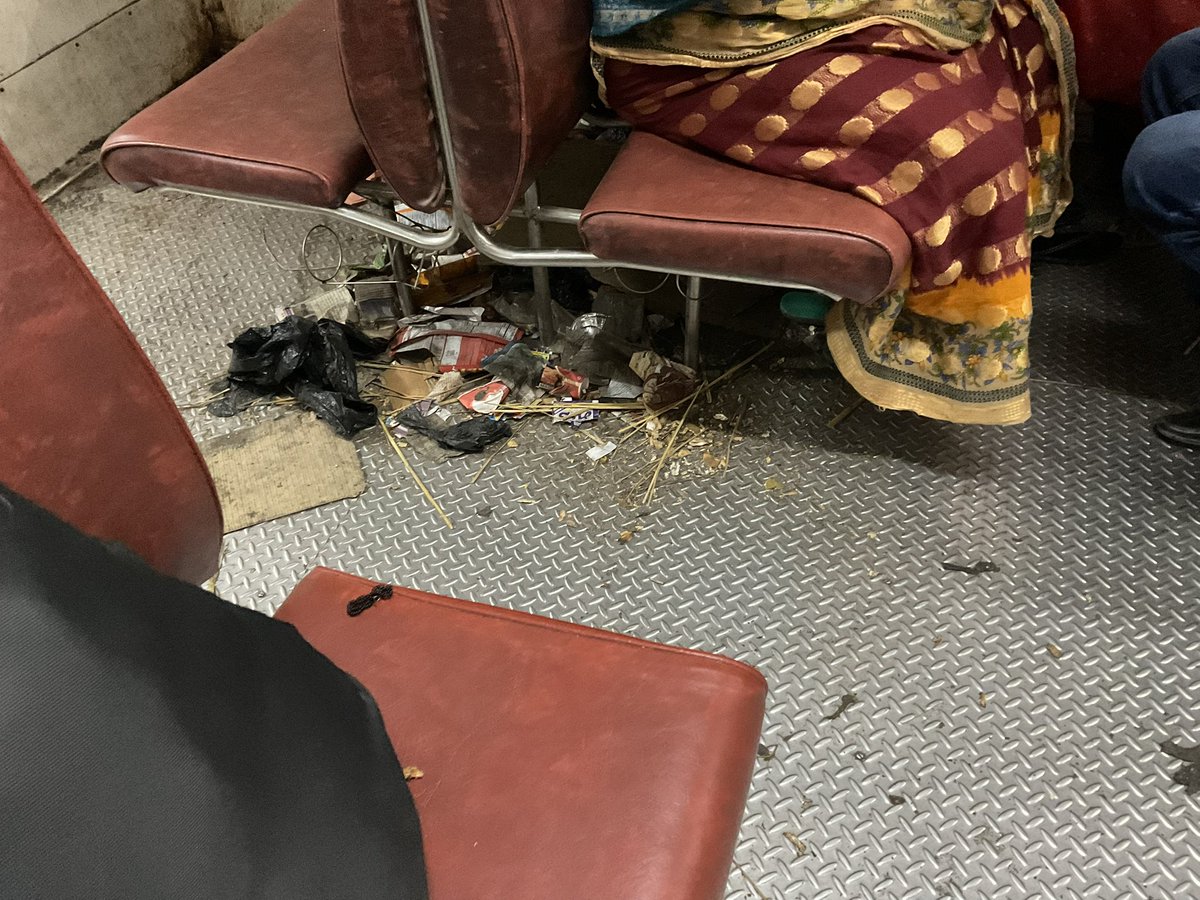 Navchandra_'s tweet photo. @IRCTCofficial @spjdivn 
Is this your service for the train no. 05573 https://t.co/0lscmL7gr4