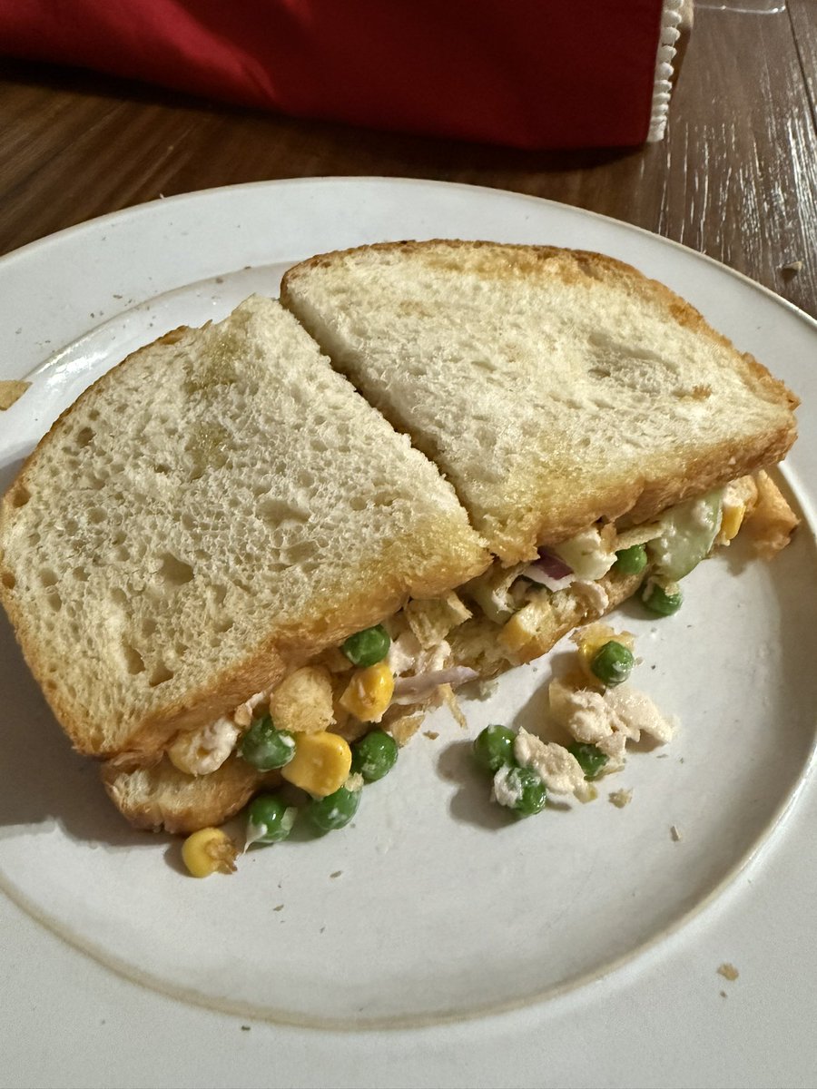 BBeaber's tweet photo. @EricPeterson713 is prolly having some marry me steak or chicken on the beach, but my Mathew McConaughy tuna fish salad is alright alright alright #statefunded #last3days https://t.co/oPvaIN53Wn
