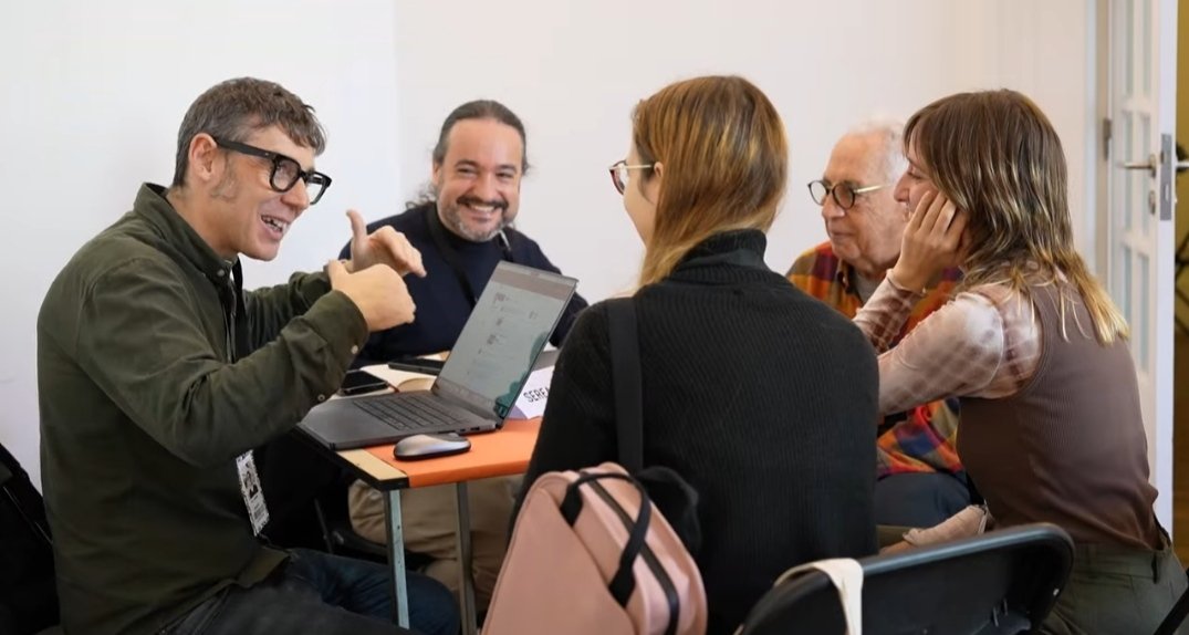 sereafilms's tweet image. Nós, da Serea Films, queremos expressar nossa mais sincera gratidão pela oportunidade de participar do Fórum Luso-Galego durante o Festival @portopostdoc Foi uma honra conhecê-los, e estamos ansiosos para explorar futuras possibilidades juntos.

#portopostdoc #porto #agadic