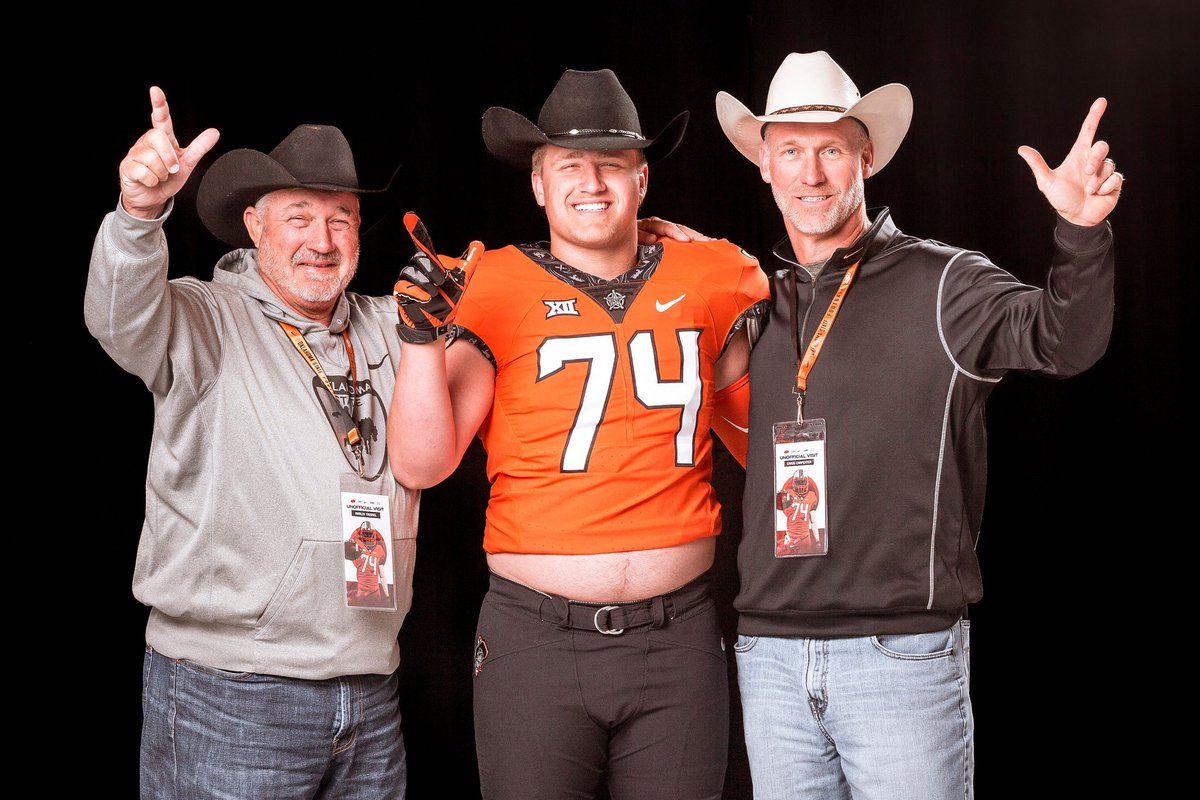 I’m a Cowboy🤠🤠!! <a href="/Coach_Dickey/">Charlie Dickey</a> <a href="/CoachZAllen/">Zach Allen</a> <a href="/CoachGundy/">Mike Gundy</a> <a href="/KWright_7/">Kenyatta Wright</a> <a href="/CowboyFB/">OSU Cowboy Football</a>