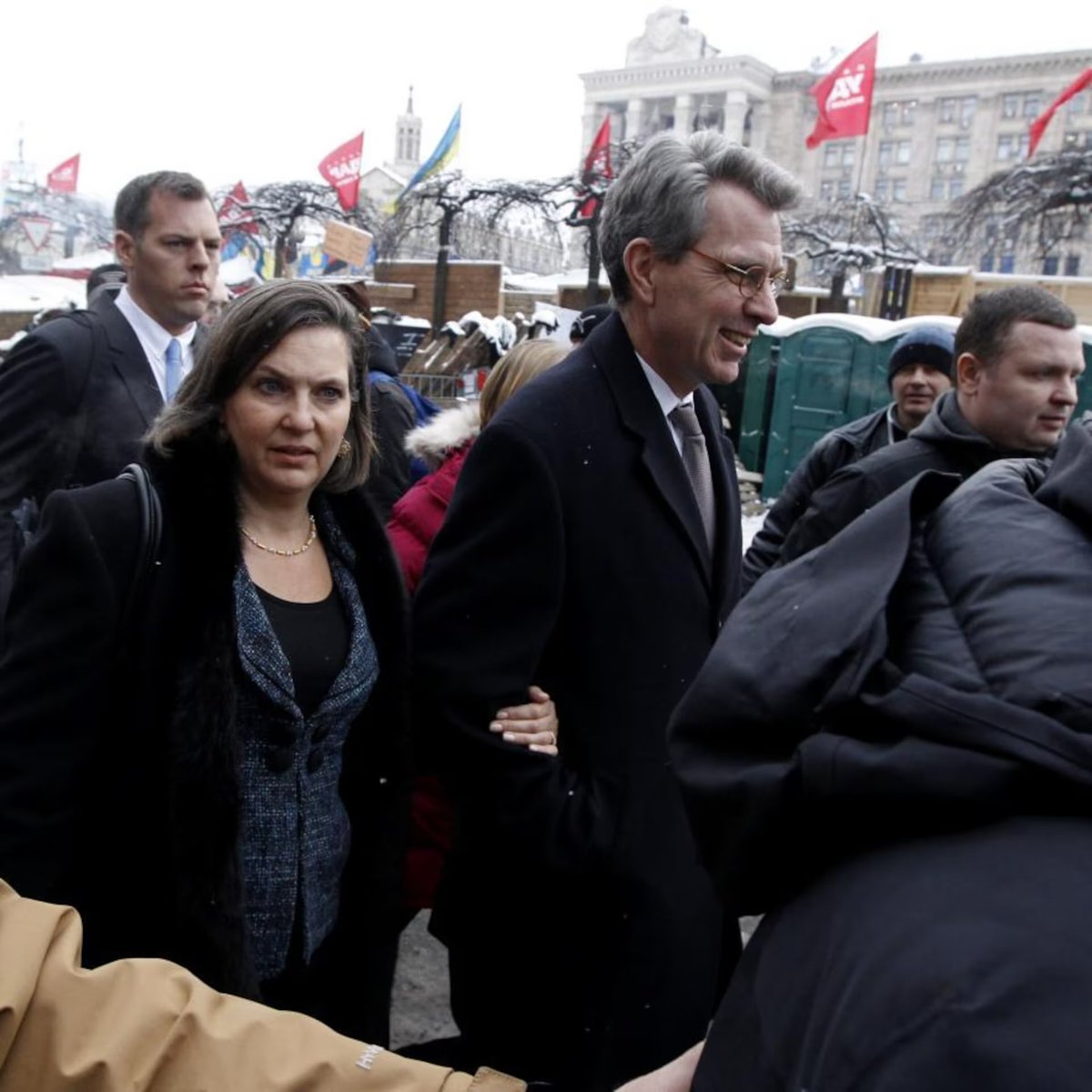 WarClandestine's tweet image. In 2014, Obama’s CIA/State Dept destabilized Ukraine, took over via color revolution, installed a puppet regime, and turned Ukraine into an offshore playground for criminal racketeering and money laundering.

And they spent the last 10 years covering it up by any means necessary.…