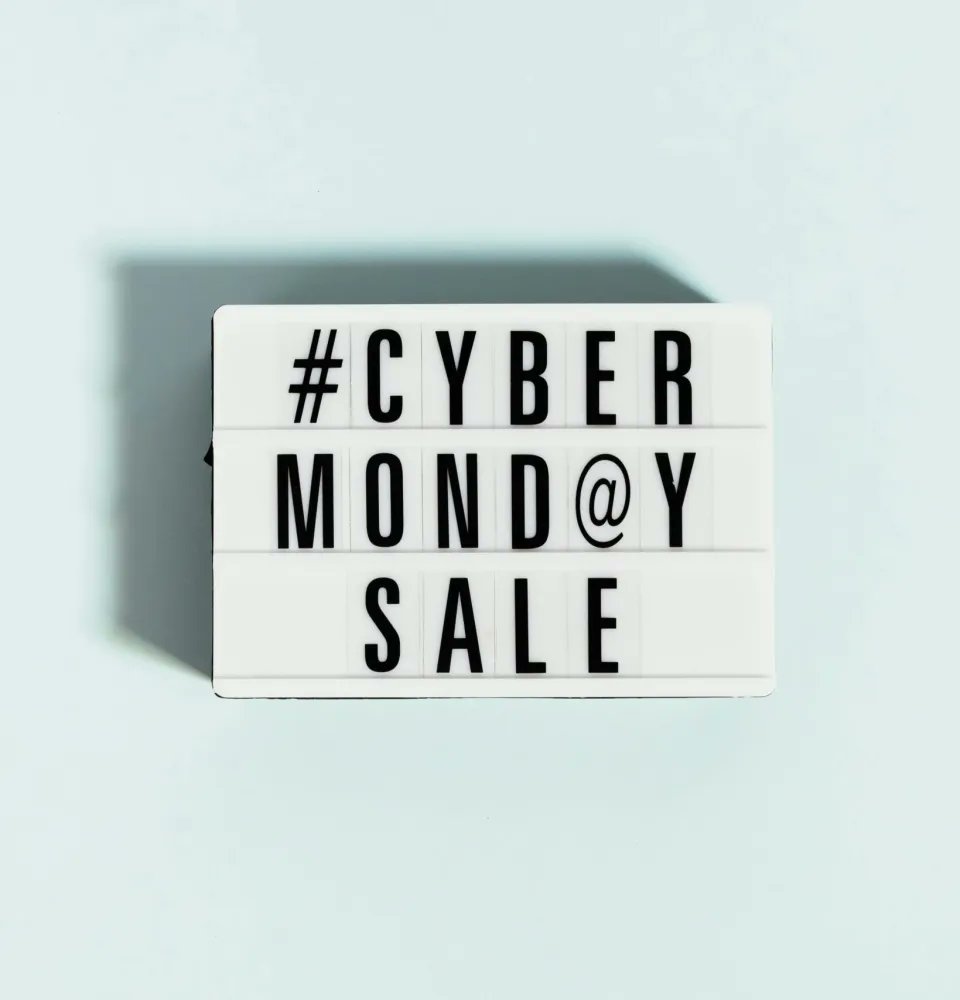 ⏰ Tick Tock! Cyber Monday is almost over! ⏳ Grab the best deals before they're gone. Find the hottest discounts on fashion and more! wp.me/p2pU2p-5Mi #fashion #style #HolidayShopping #fabfinds #sale #discountcodes