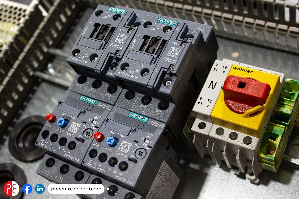 PhoenixCablaggi's tweet photo. ⚡ Particolare di sezionatore e contattori all’interno di un quadro elettrico 🔌

#phoenix #phoenixcablaggi #phoenixelectronicsystem #cavi #cavo #cablaggio #elettrico #cablaggi #elettrici #quadrielettrici #quadroelettrico #assemblaggio #rieti https://t.co/4jZdqXM7Ot