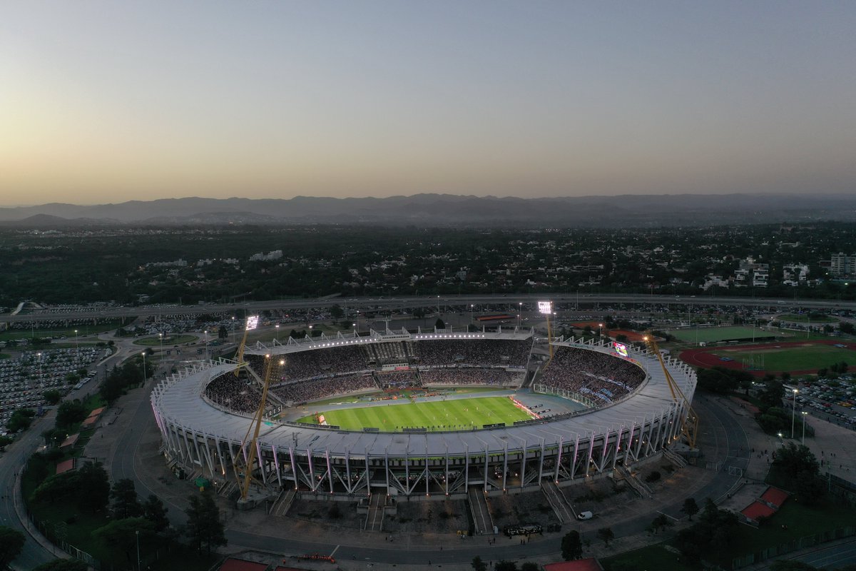 - LUNES 
- 19:45HS 
Más de 50.000 mil personas. 𝐍𝐢 𝐚𝐧𝐭𝐞𝐬, 𝐧𝐢 𝐚𝐡𝐨𝐫𝐚. 𝐒𝐈𝐄𝐌𝐏𝐑𝐄 💙🤍