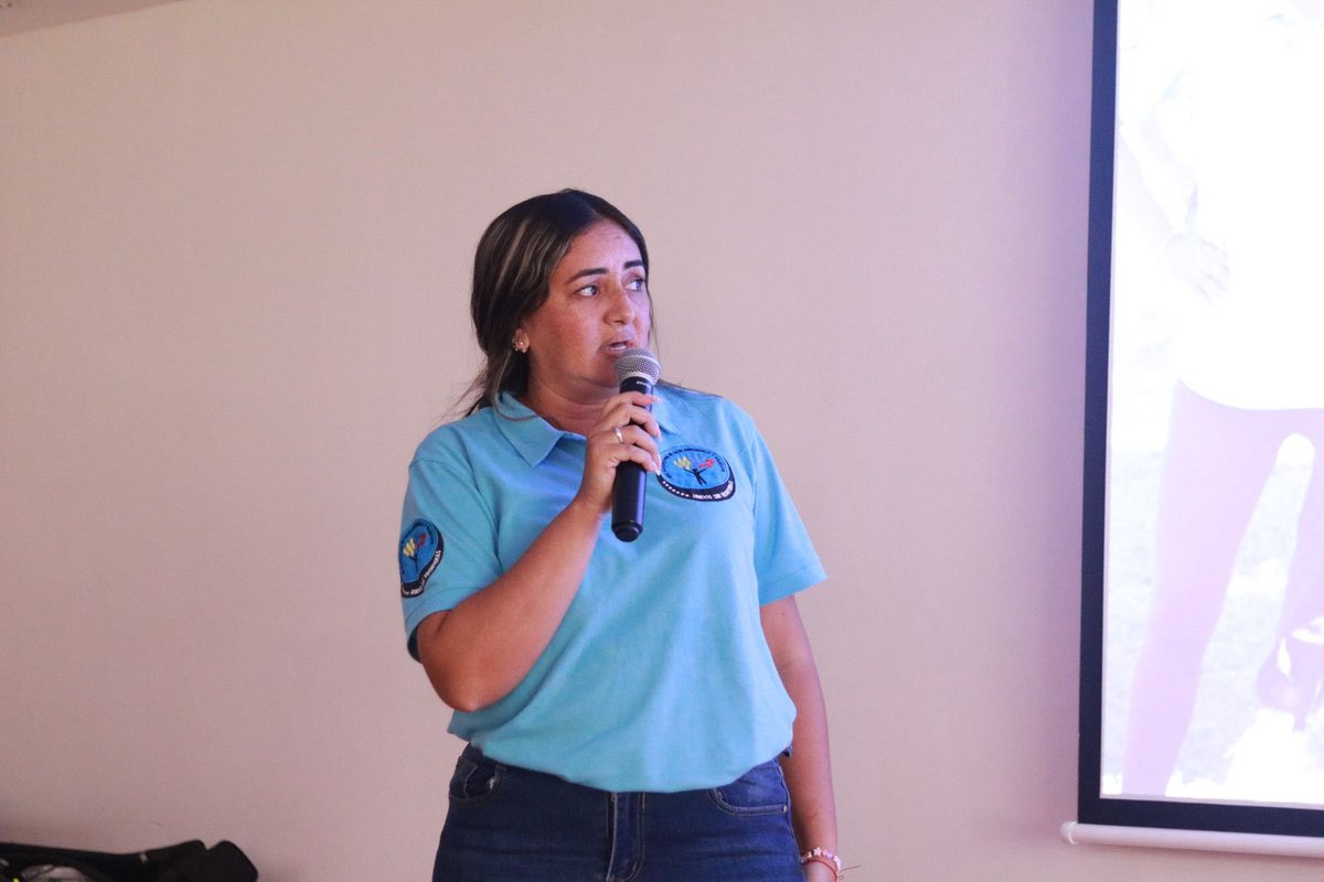 MinSaludCol's tweet photo. Continúa el Encuentro Nacional de Referentes de Migración y Salud, un espacio clave para fortalecer la atención en zonas de frontera, donde la presión migratoria es más intensa. 🤝

Con la participación de Maritza Isaza Gómez, Jefa de Promoción Social de #MinsaludCol, de la OIM, USAID, representantes de departamentos como La Guajira, Vaupés, Amazonas, Antioquia, entre otros, evaluando el trabajo realizado por y para las comunidades migrantes. 🗺️

Entre los temas destacados están la atención a mujeres migrantes, la reducción de la mortalidad materna e infantil y el manejo de enfermedades crónicas. Todo esto con un enfoque integral y humano, reconociendo a cada persona migrante como un ser humano con derechos y necesidades.